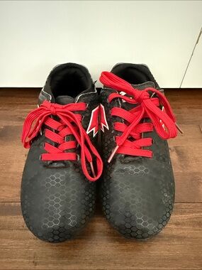 LOTTO Black Soccer Cleats with Red Laces